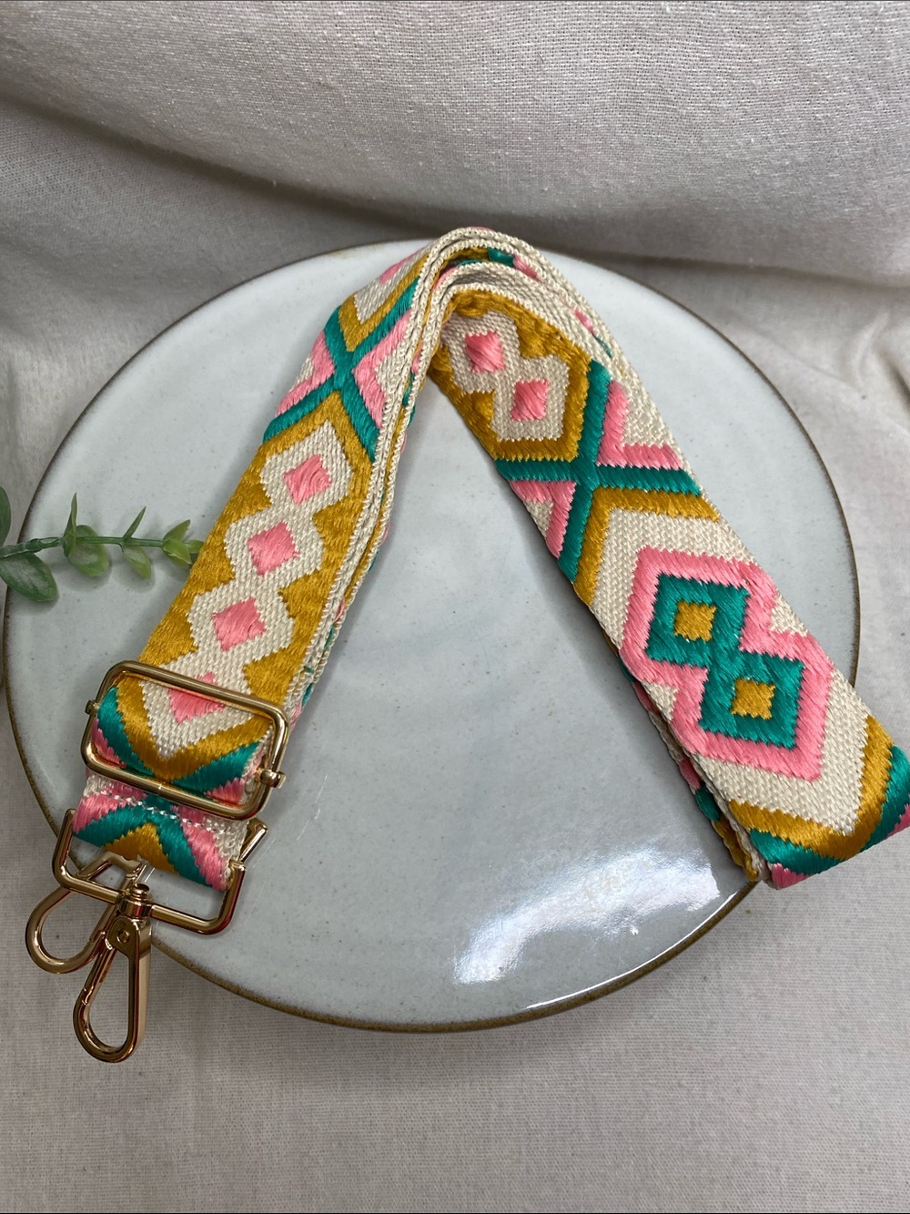 NWOT Guitar Strap Adjustable Geometric Woven Bag Strap in Pink, Teal & Mustard